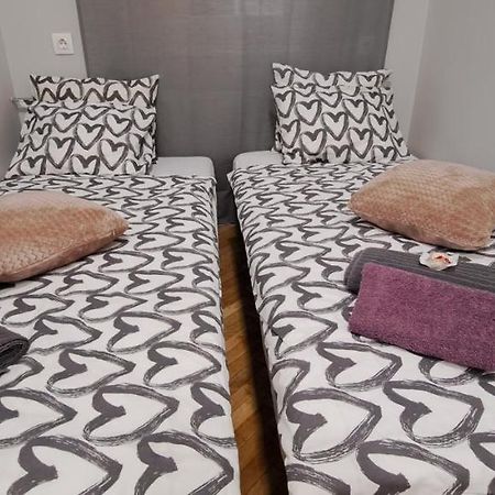 6-Pack Apartment In The Party District Βουδαπέστη Εξωτερικό φωτογραφία